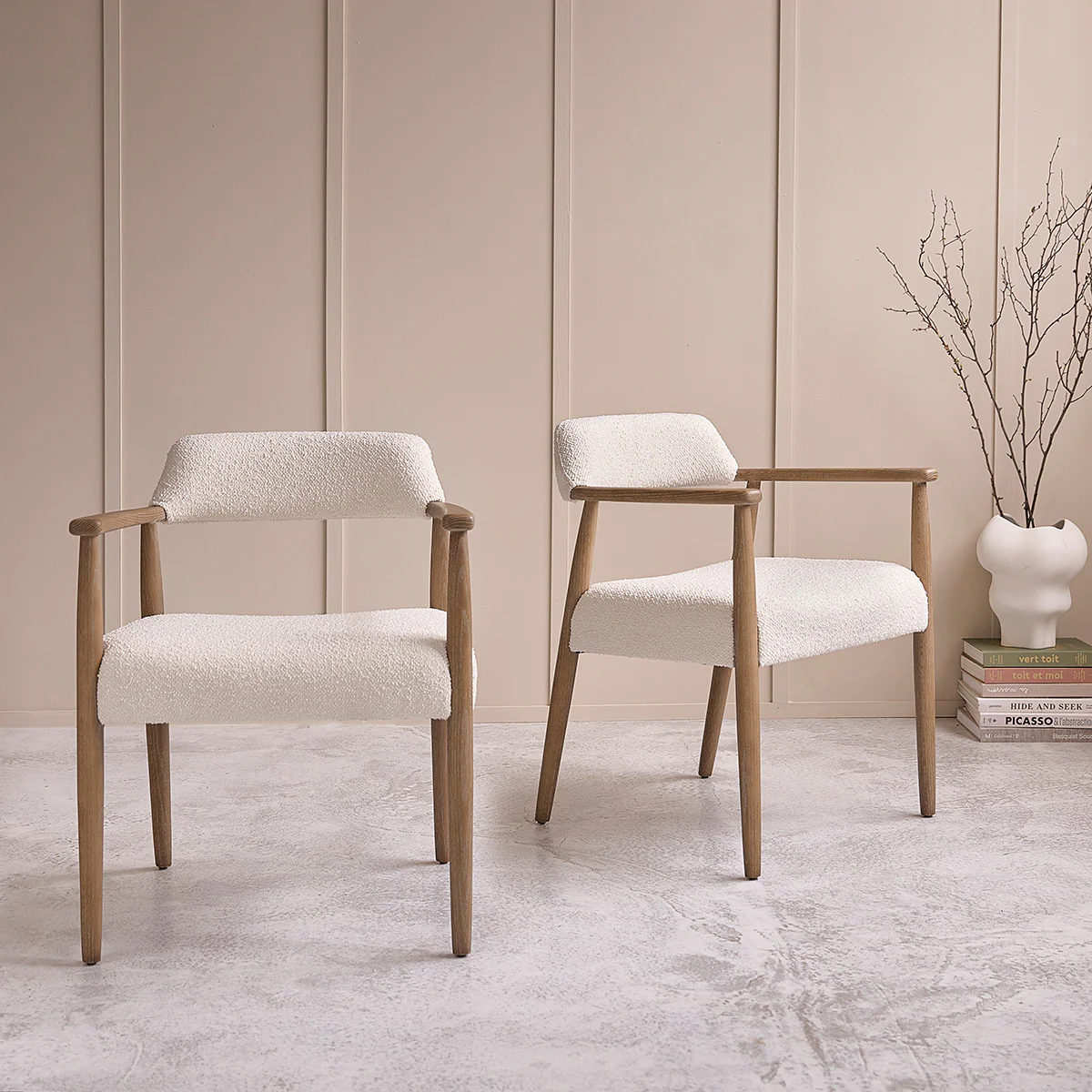 Chaise en chêne massif et tissu bouclette - Image 7